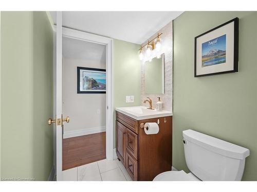 2A Dixie Road, St. Catharines, ON - Indoor Photo Showing Bathroom