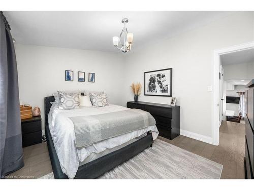 412 Norrie Crescent, Burlington, ON - Indoor Photo Showing Bedroom