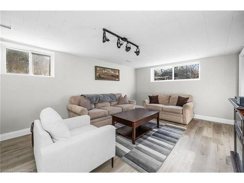 412 Norrie Crescent, Burlington, ON - Indoor Photo Showing Living Room