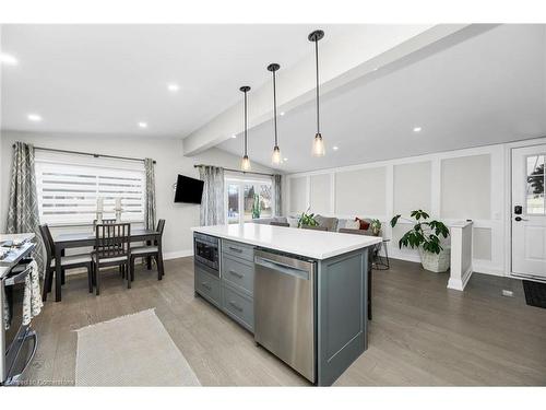 412 Norrie Crescent, Burlington, ON - Indoor Photo Showing Kitchen