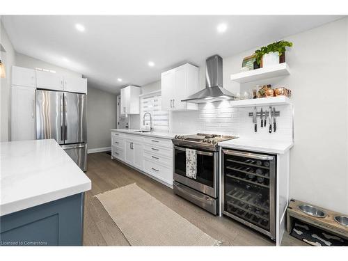 412 Norrie Crescent, Burlington, ON - Indoor Photo Showing Kitchen With Upgraded Kitchen