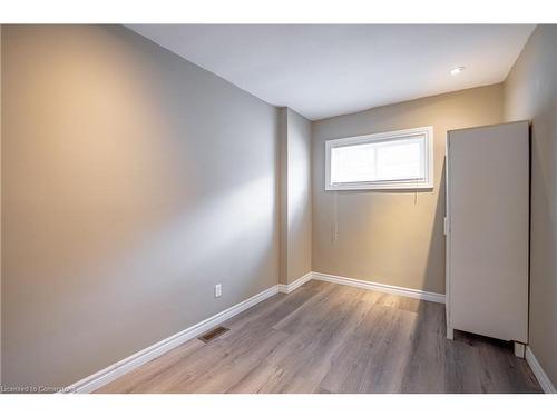 86 Whitney Avenue, Hamilton, ON - Indoor Photo Showing Other Room