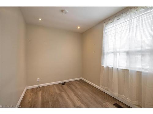 86 Whitney Avenue, Hamilton, ON - Indoor Photo Showing Other Room