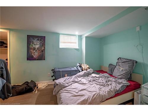 86 Whitney Avenue, Hamilton, ON - Indoor Photo Showing Bedroom