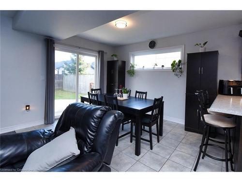 160 Wallace Avenue S, Welland, ON - Indoor Photo Showing Dining Room