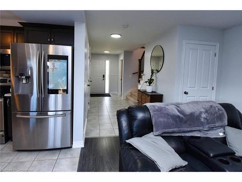 160 Wallace Avenue S, Welland, ON - Indoor Photo Showing Kitchen