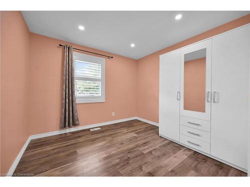 221 Gray Road, Stoney Creek, ON - Indoor Photo Showing Other Room