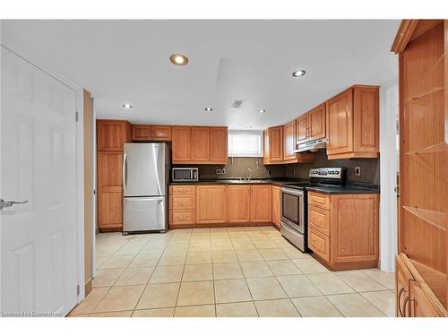 221 Gray Road, Stoney Creek, ON - Indoor Photo Showing Kitchen