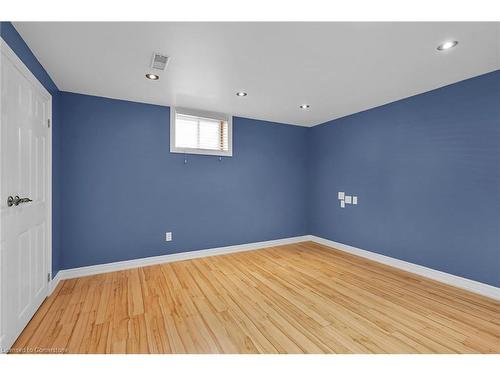 221 Gray Road, Stoney Creek, ON - Indoor Photo Showing Other Room