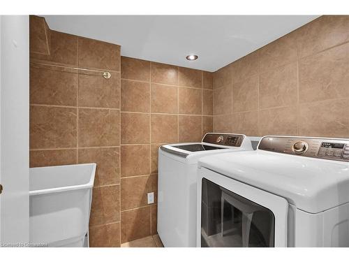 221 Gray Road, Stoney Creek, ON - Indoor Photo Showing Laundry Room