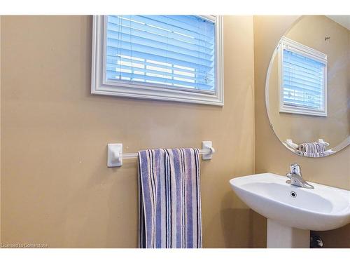 3 Springstead Avenue, Stoney Creek, ON - Indoor Photo Showing Bathroom