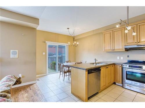 3 Springstead Avenue, Stoney Creek, ON - Indoor Photo Showing Kitchen