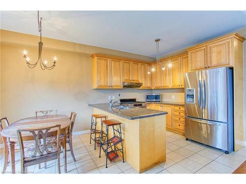 3 Springstead Avenue, Stoney Creek, ON - Indoor Photo Showing Kitchen