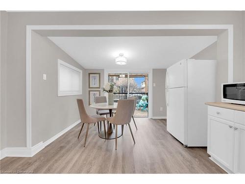 14 Walter Avenue S, Hamilton, ON - Indoor Photo Showing Dining Room