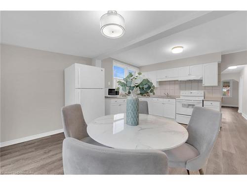 14 Walter Avenue S, Hamilton, ON - Indoor Photo Showing Dining Room