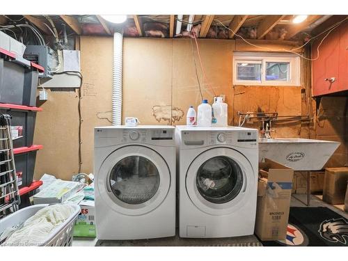 72 West 25Th Street, Hamilton, ON - Indoor Photo Showing Laundry Room