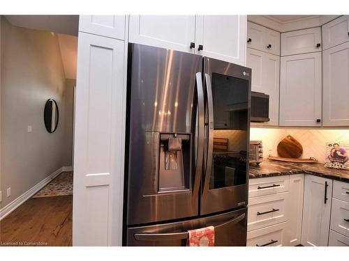 5-3300 Culp Road, Vineland Station, ON - Indoor Photo Showing Kitchen With Upgraded Kitchen