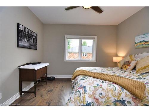 5-3300 Culp Road, Vineland Station, ON - Indoor Photo Showing Bedroom