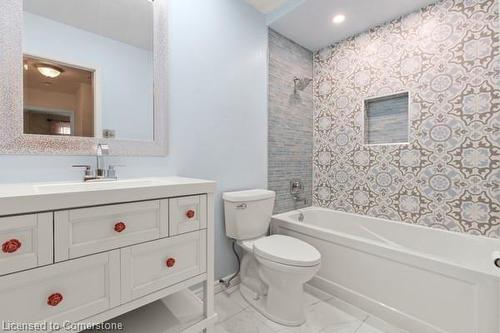 1 Glendee Court, Hamilton, ON - Indoor Photo Showing Bathroom