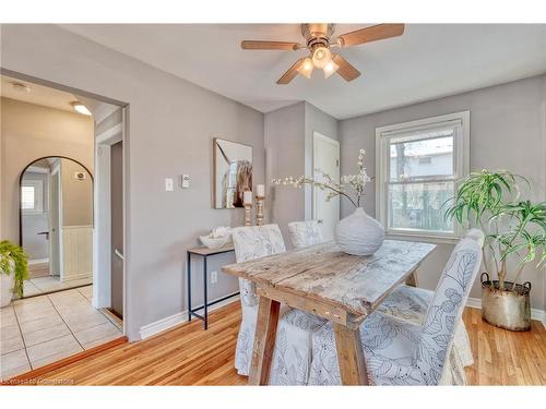 18 Martha Street, Hamilton, ON - Indoor Photo Showing Dining Room