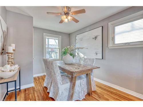 18 Martha Street, Hamilton, ON - Indoor Photo Showing Dining Room