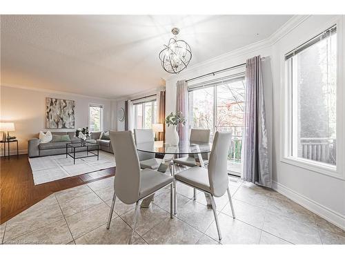 52-1150 Skyview Drive, Burlington, ON - Indoor Photo Showing Dining Room