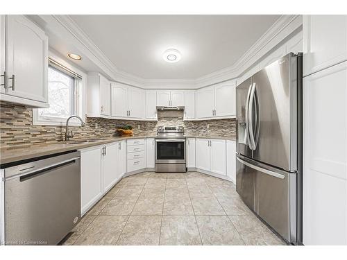 52-1150 Skyview Drive, Burlington, ON - Indoor Photo Showing Kitchen With Stainless Steel Kitchen With Upgraded Kitchen