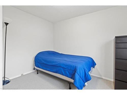 150 Albany Avenue, Hamilton, ON - Indoor Photo Showing Bedroom