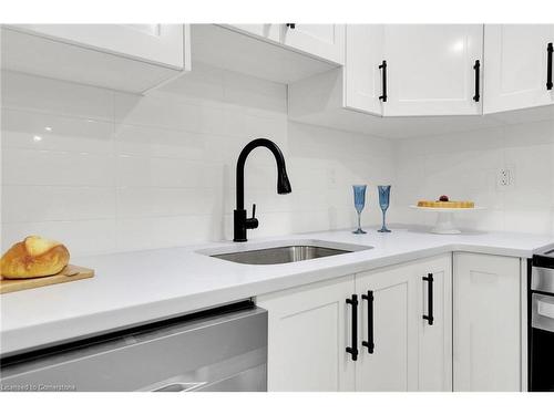 72 Sanatorium Road, Hamilton, ON - Indoor Photo Showing Kitchen