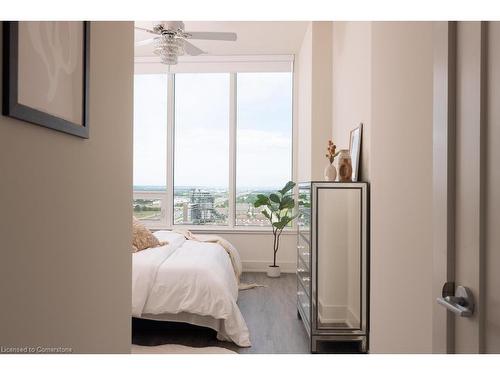 Ph1903-385 Winston Road, Grimsby, ON - Indoor Photo Showing Bedroom