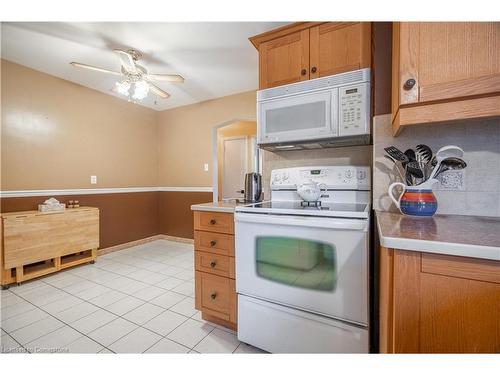 35 Wildewood Avenue, Hamilton, ON - Indoor Photo Showing Kitchen