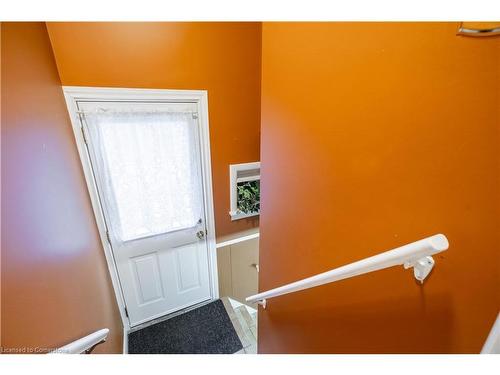 35 Wildewood Avenue, Hamilton, ON - Indoor Photo Showing Other Room