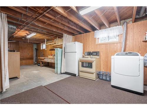 35 Wildewood Avenue, Hamilton, ON - Indoor Photo Showing Laundry Room