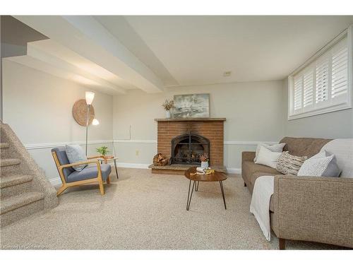 7984 Michael Street, Niagara Falls, ON - Indoor Photo Showing Living Room With Fireplace