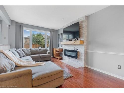 68 Riviera Ridge, Stoney Creek, ON - Indoor Photo Showing Living Room With Fireplace