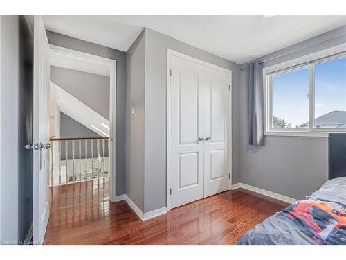 68 Riviera Ridge, Stoney Creek, ON - Indoor Photo Showing Bedroom