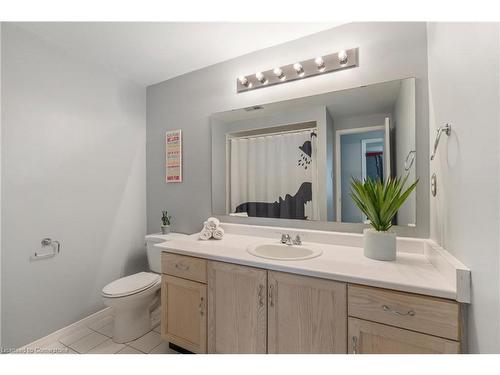 68 Riviera Ridge, Stoney Creek, ON - Indoor Photo Showing Bathroom