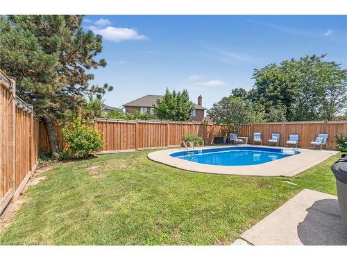 68 Riviera Ridge, Stoney Creek, ON - Outdoor With In Ground Pool With Backyard