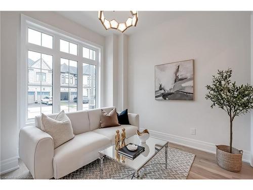 2356 Charles Cornwall Avenue, Oakville, ON - Indoor Photo Showing Living Room