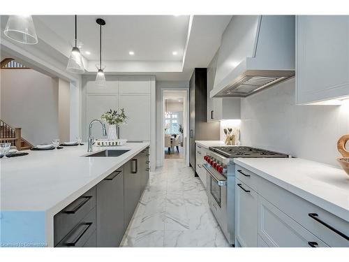 2356 Charles Cornwall Avenue, Oakville, ON - Indoor Photo Showing Kitchen With Upgraded Kitchen