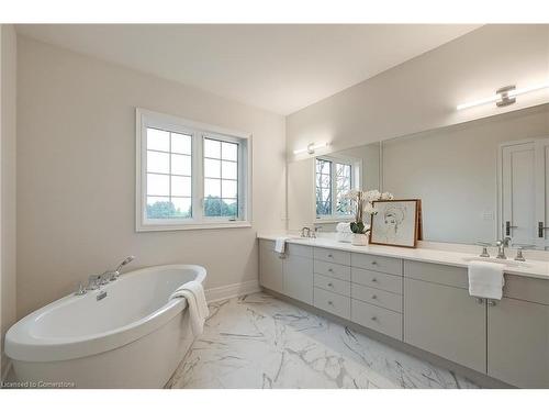 2356 Charles Cornwall Avenue, Oakville, ON - Indoor Photo Showing Bathroom