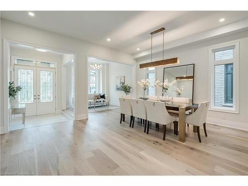 2356 Charles Cornwall Avenue, Oakville, ON - Indoor Photo Showing Dining Room