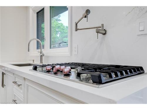 313 Silvana Crescent, Burlington, ON - Indoor Photo Showing Kitchen