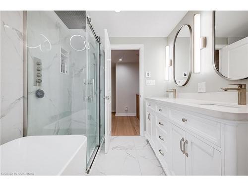 313 Silvana Crescent, Burlington, ON - Indoor Photo Showing Bathroom