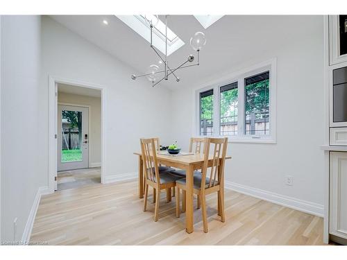 313 Silvana Crescent, Burlington, ON - Indoor Photo Showing Dining Room