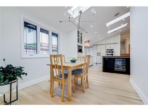 313 Silvana Crescent, Burlington, ON - Indoor Photo Showing Dining Room