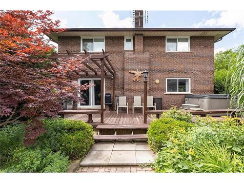 2254 Yates Court, Oakville, ON - Outdoor