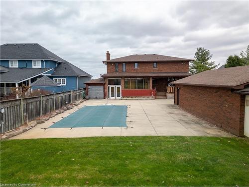 87 Third Road E, Stoney Creek, ON - Outdoor With In Ground Pool