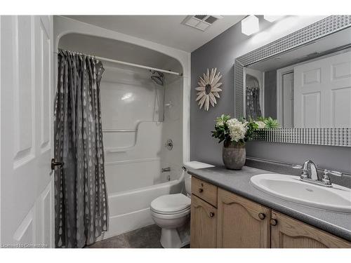 404-4015 Kilmer Drive, Burlington, ON - Indoor Photo Showing Bathroom