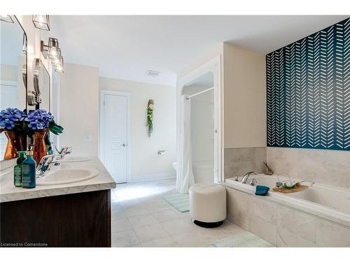 4003 Lower Coach Road, Stevensville, ON - Indoor Photo Showing Bathroom